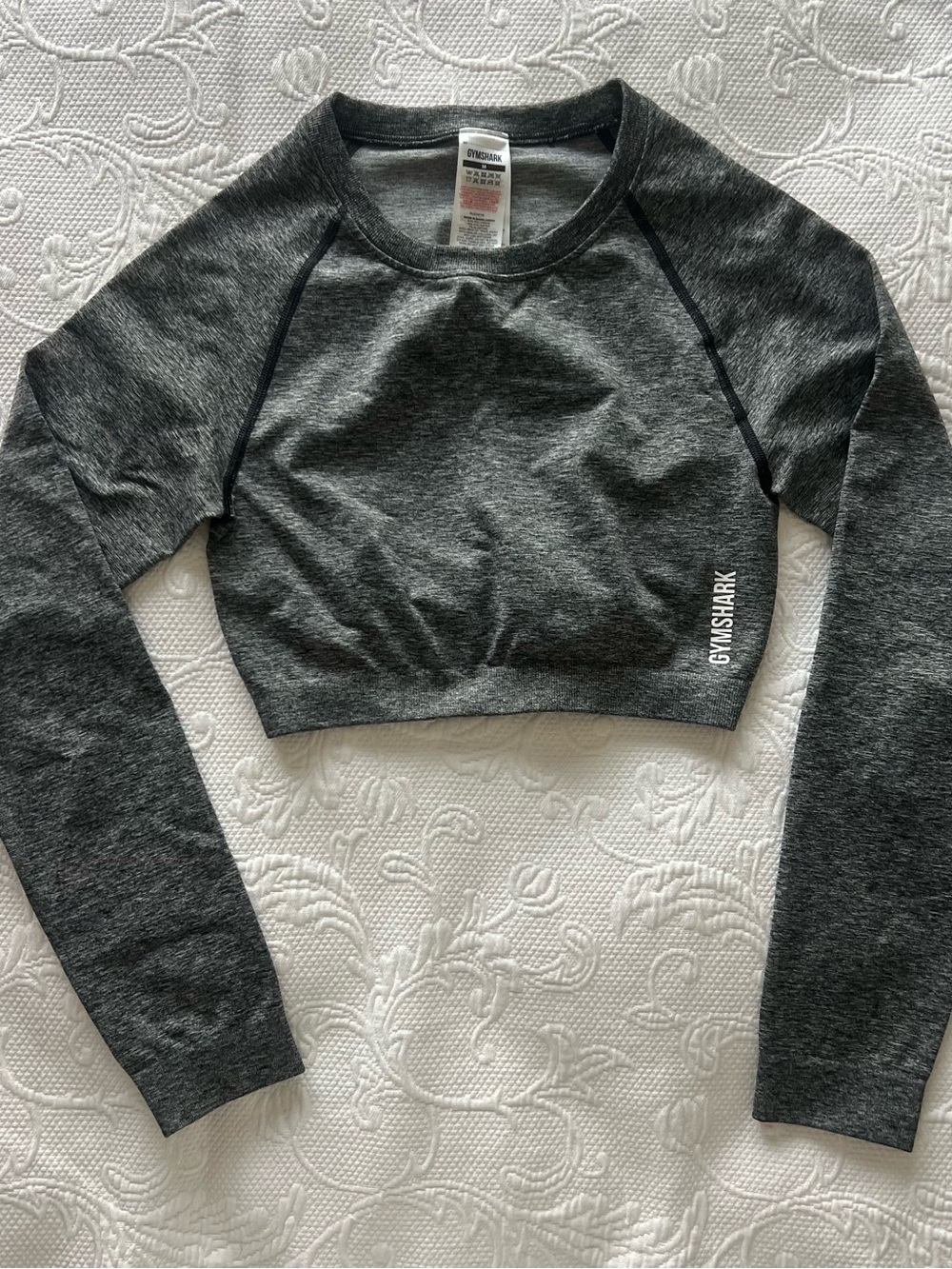 gym shark workout long sleeve cropped top size medium